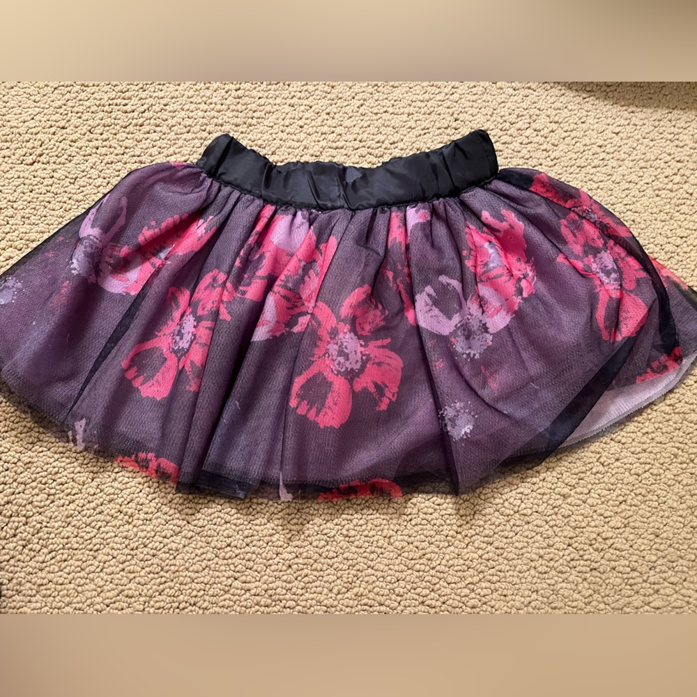 Gymboree brand new, with tags, never been worn girls floral skirt!